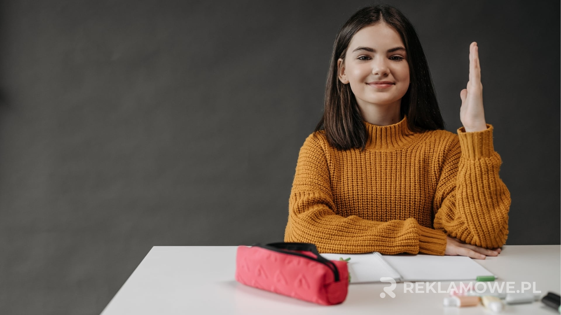 Jak unikać błędów przy zamawianiu swetrów reklamowych Sweter reklamowy z logo firmy